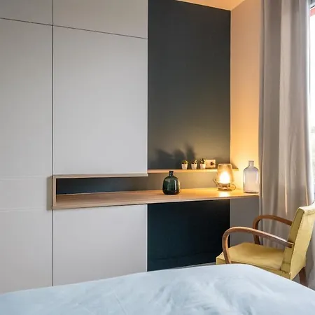 Maison Coloree A Avec Piscine